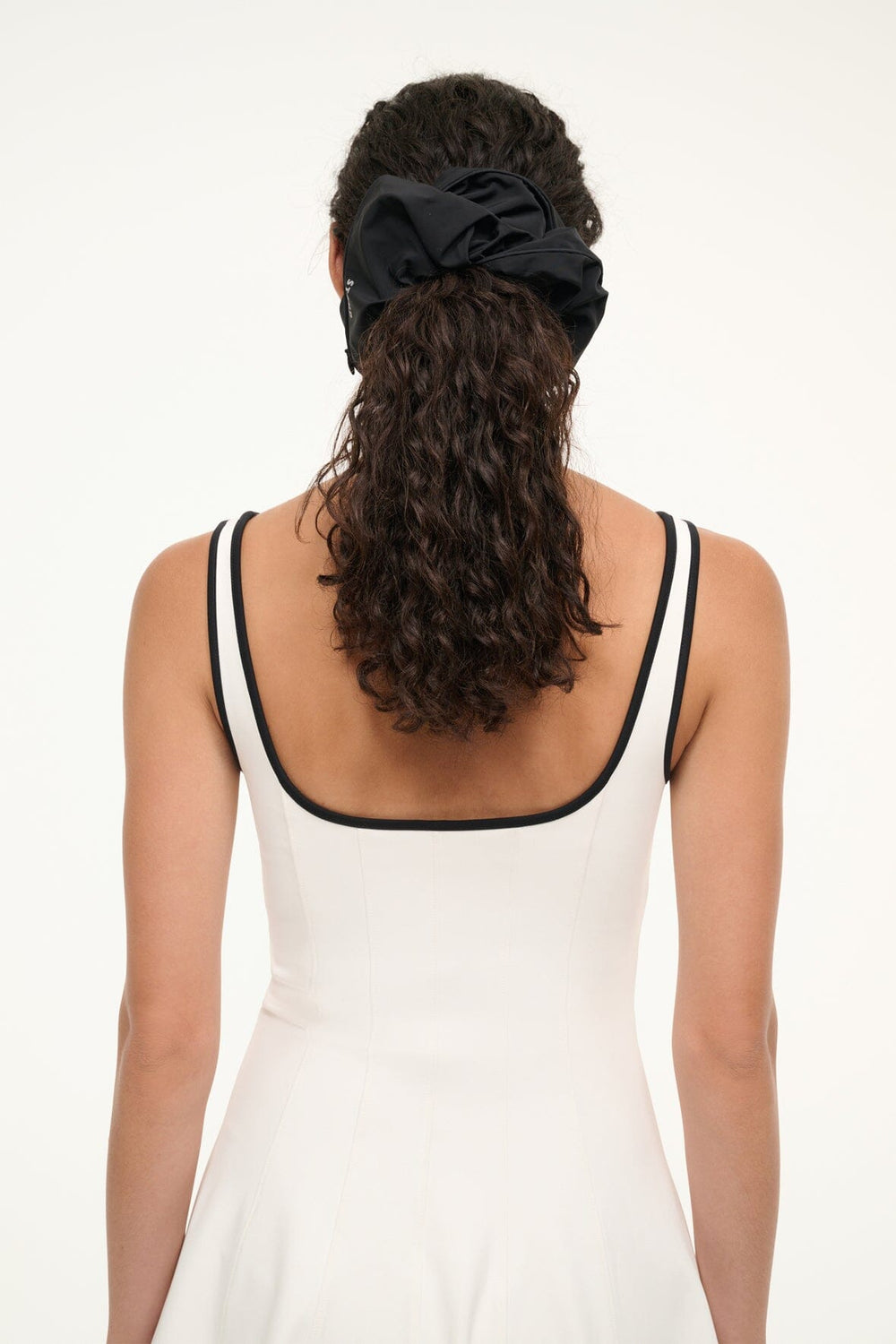 GORGE SCRUNCHIE BLACK
