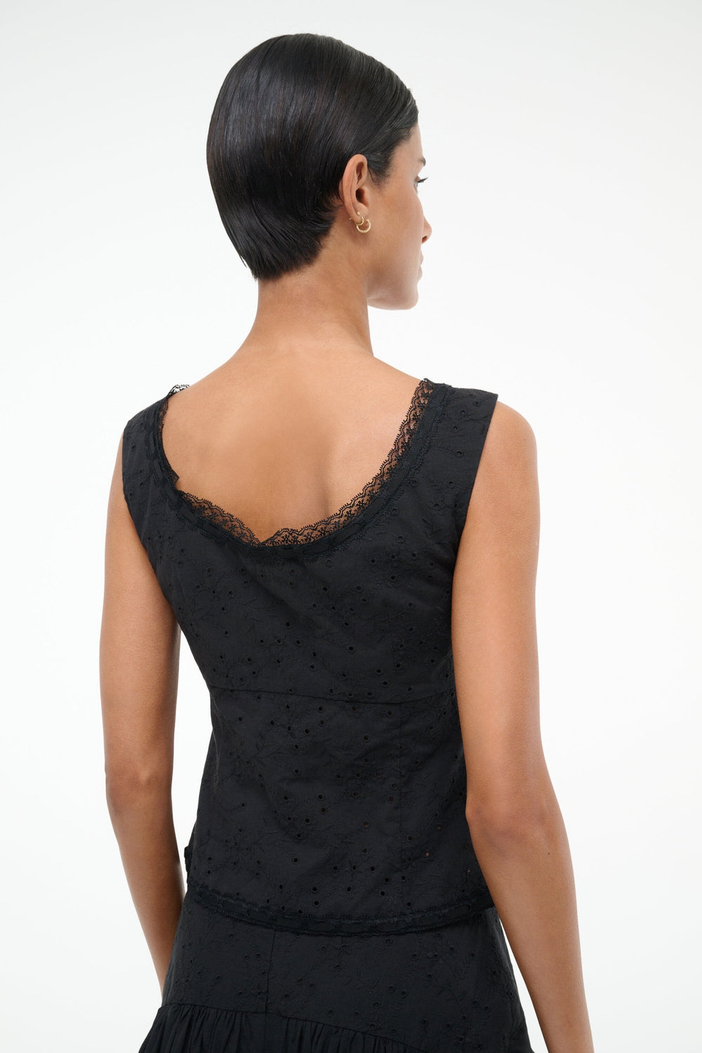 LOU TOP BLACK EYELET