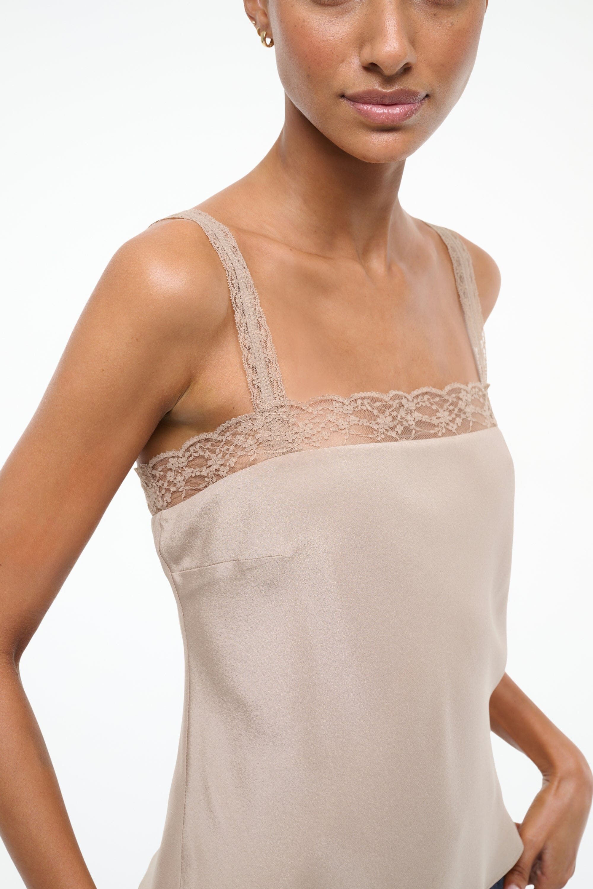 VERONICA SILK TOP DUNE