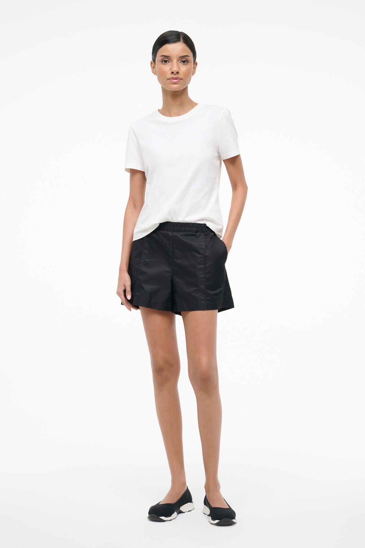 TAURUS SHORT BLACK