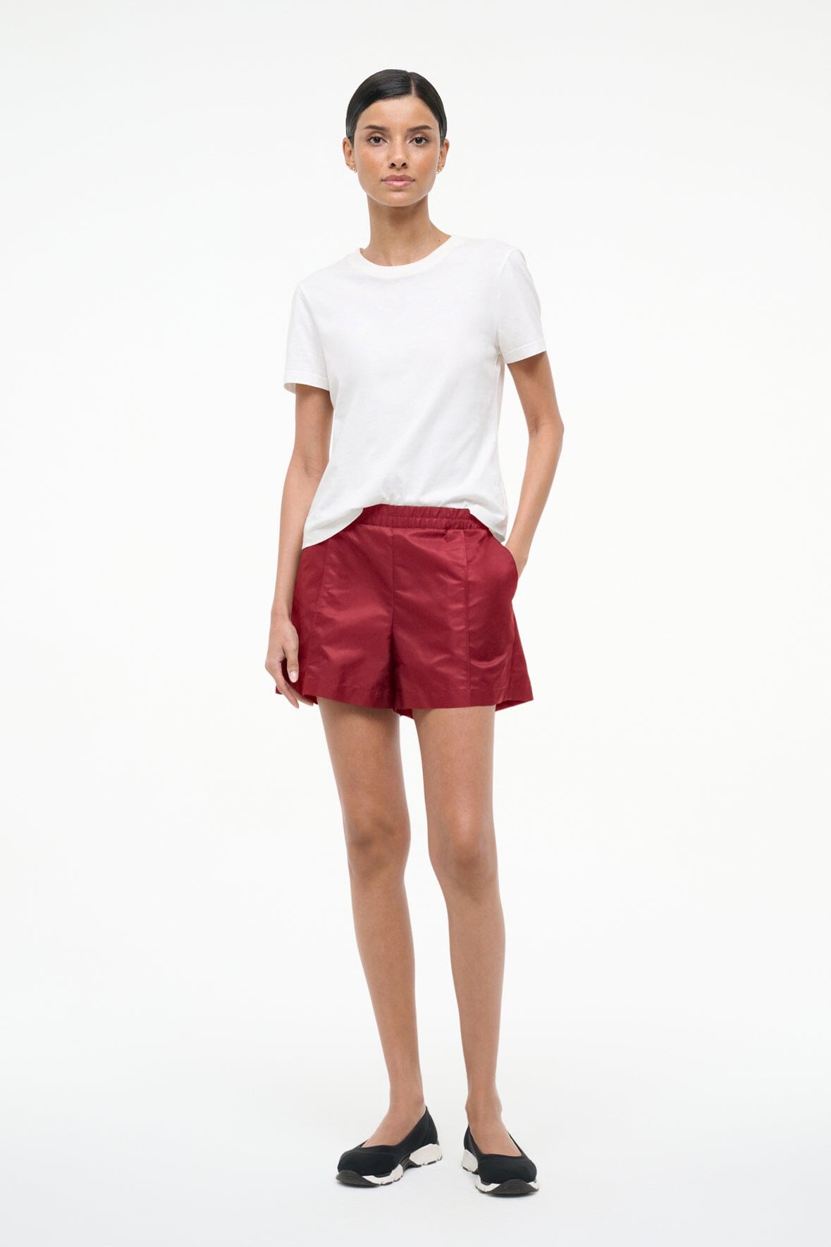 TAURUS SHORT DEEP RED